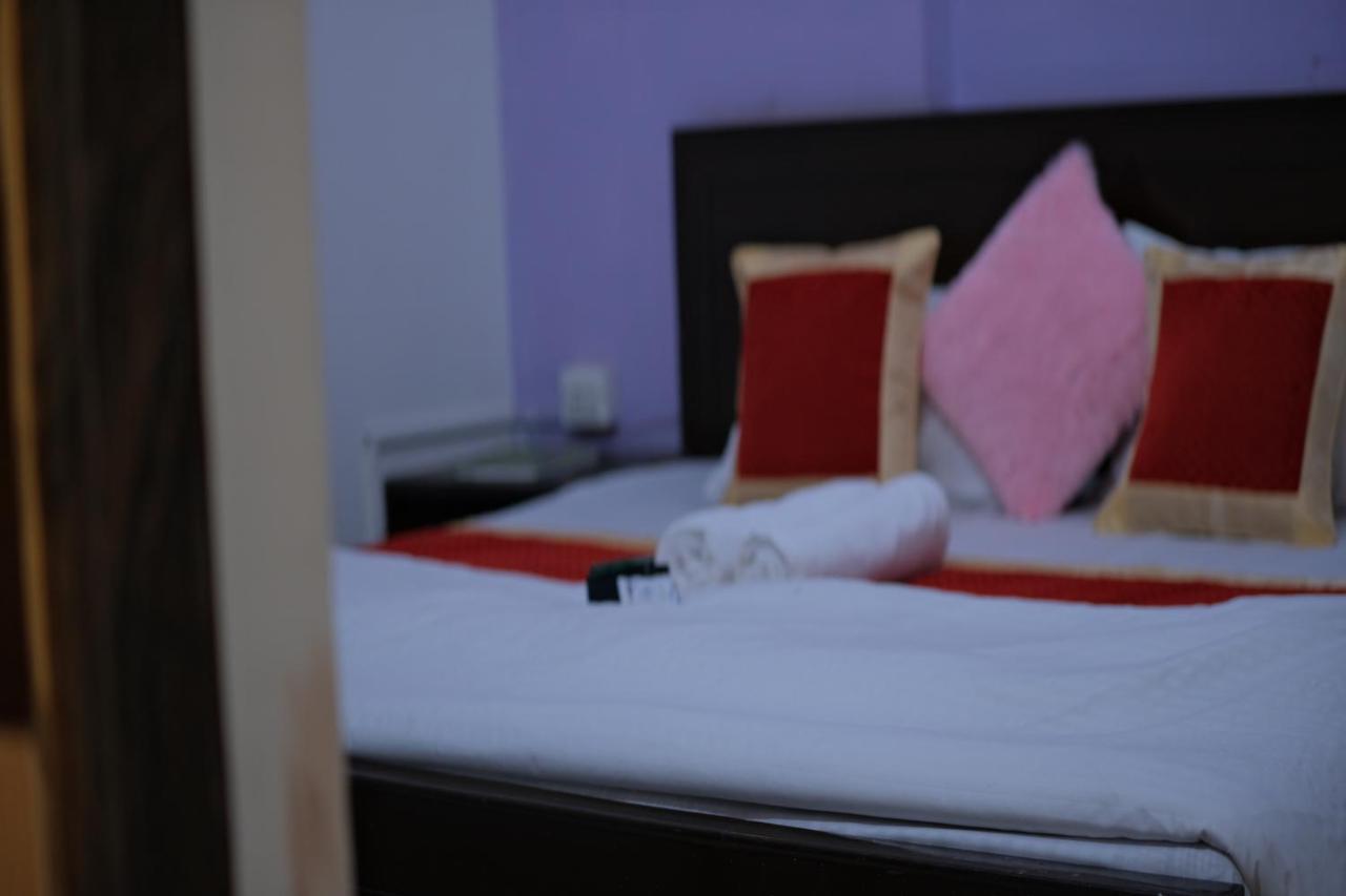 Travel Monkey Hostel Agra  Exterior photo